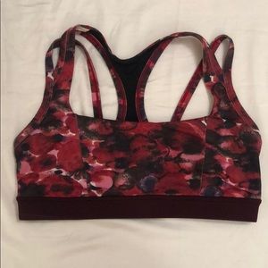 Lululemon sports bra